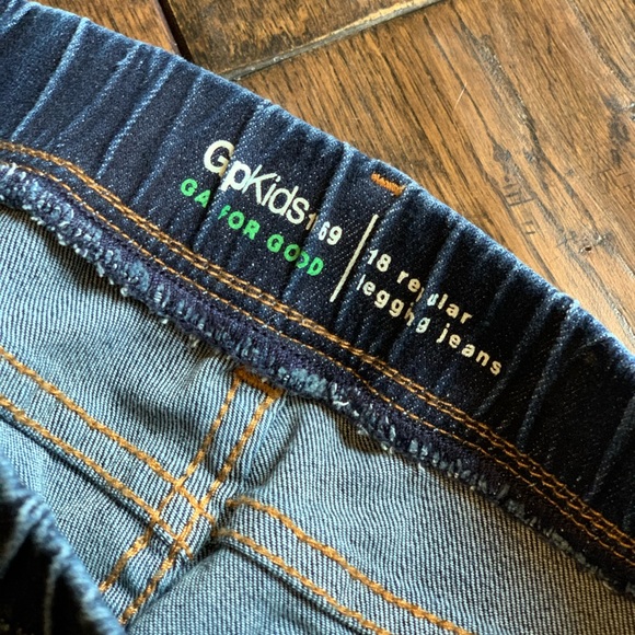 GAP Girls’ 1969 Denim Legging Jean - Picture 2 of 9